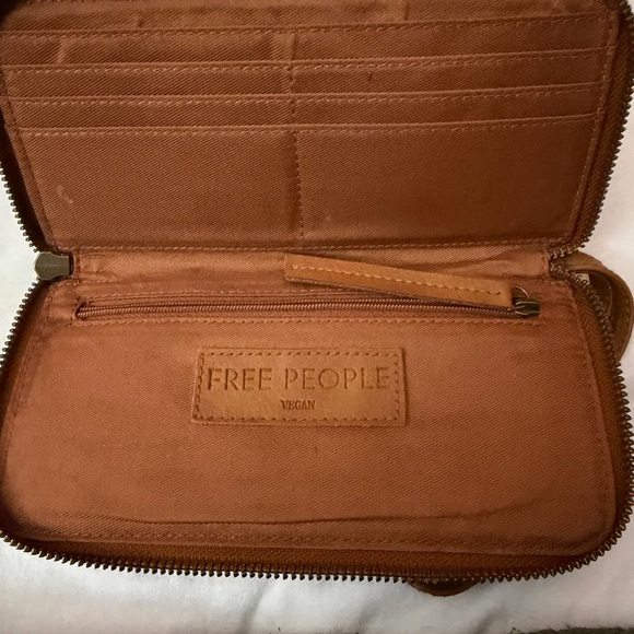 Free People Tan Leather Women’s Wallet - Picture 3 of 3